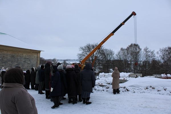 Бүген Түнтәр авылында кызлар өчен салыначак мәдрәсәгә нигез ташы салынды