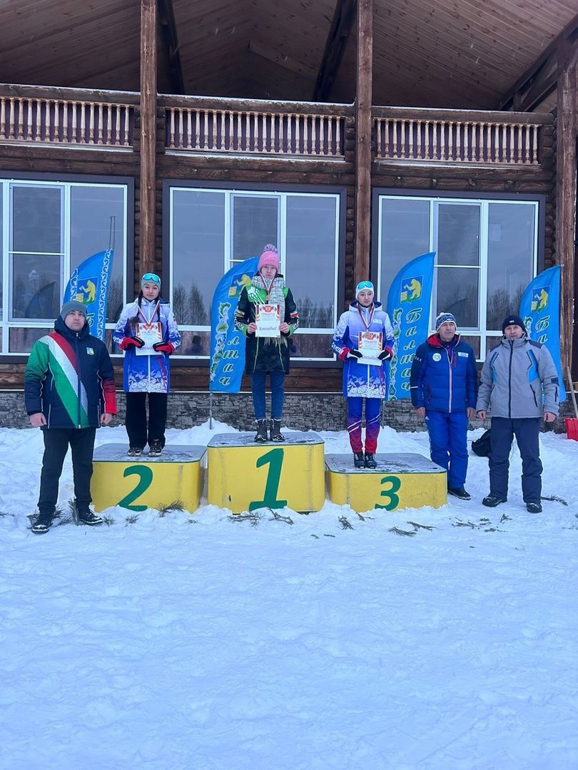 Рәлиф Әскаров призына узган чаңгы ярышында кемнәр җиңде?