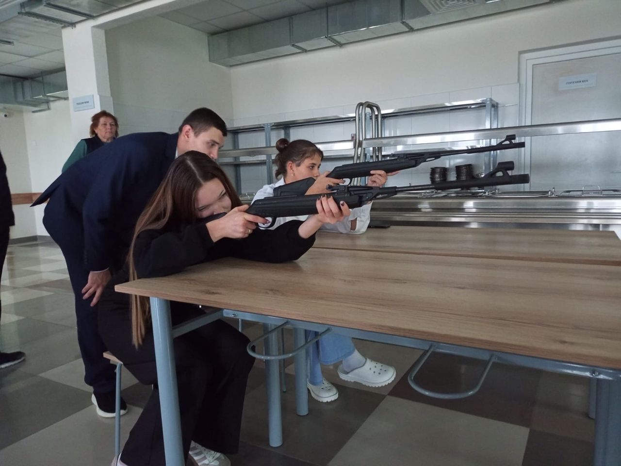 Арча аграр-сәнәгать һөнәр көллиятенең икенче филиалында пневматик коралдан ату буенча ярышлар узды