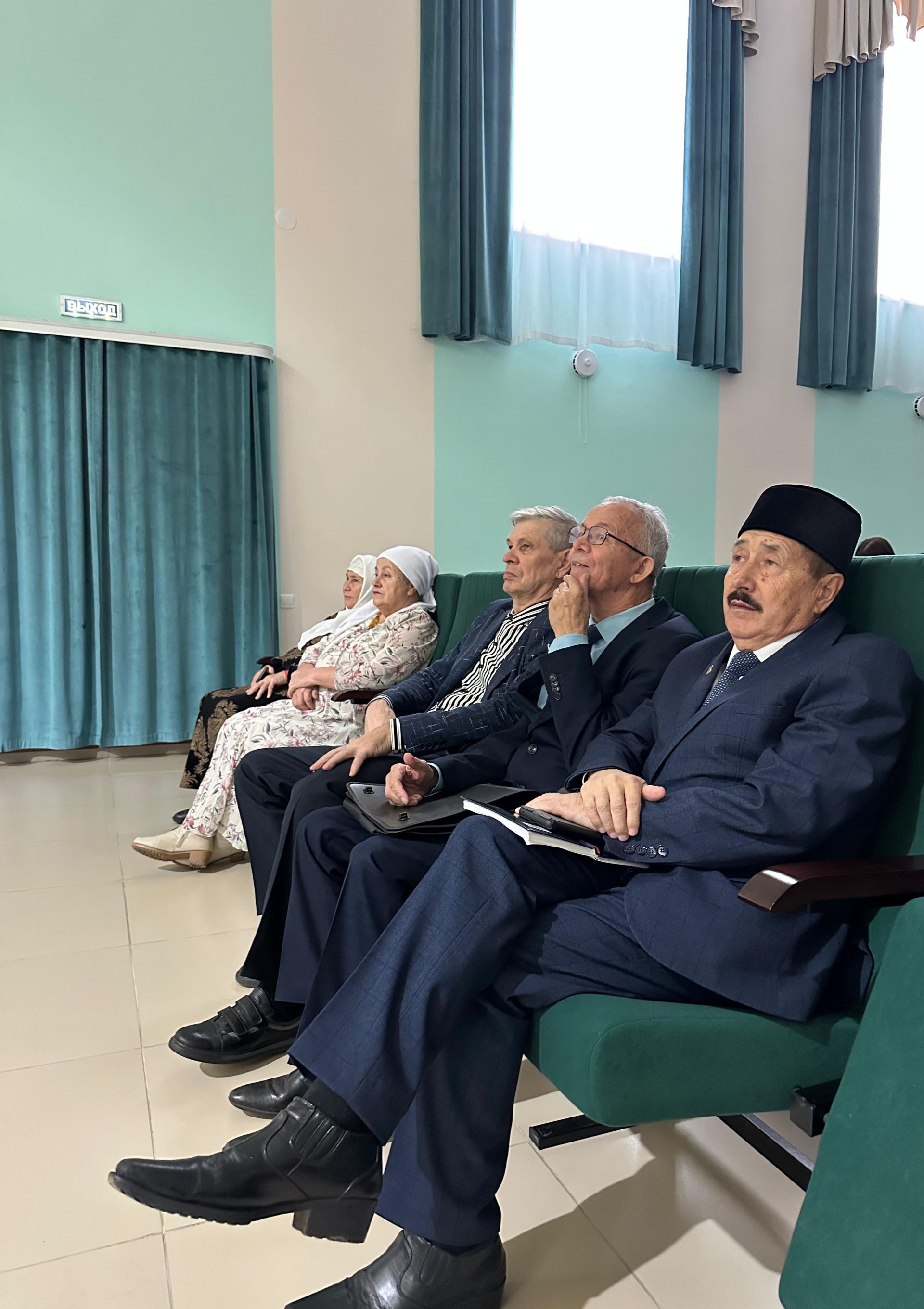 Бөрбаш мәдәният йортында Чаллы язучылары белән очрашу кичәсе узды