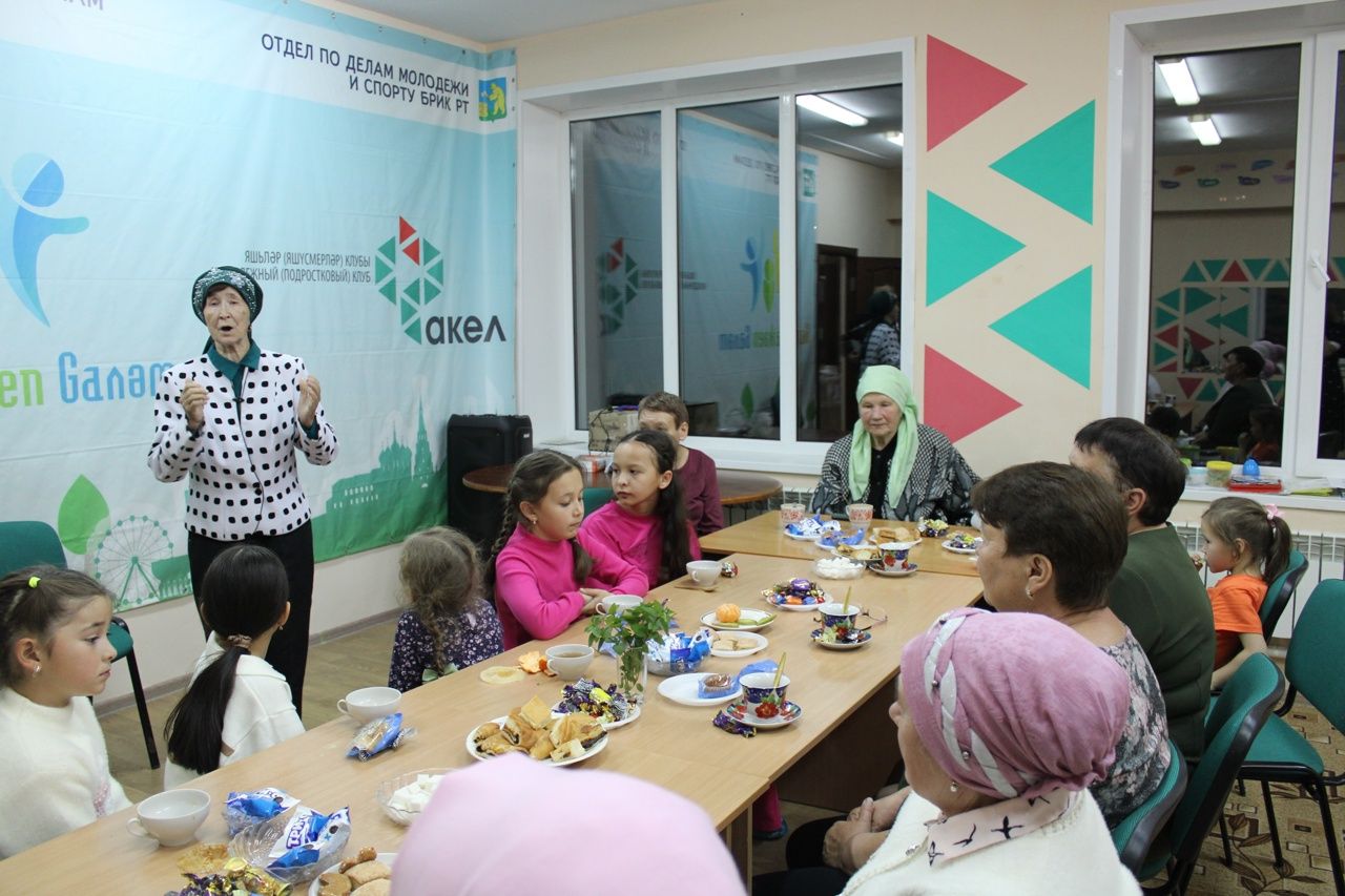 «Факел» клубына әбиләр һәм нәниләр җыелган