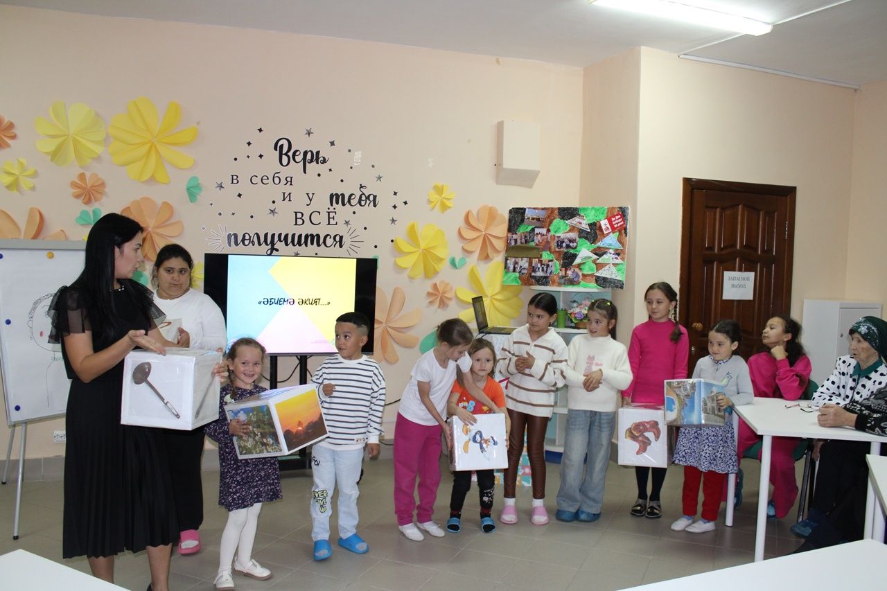 «Факел» клубына әбиләр һәм нәниләр җыелган