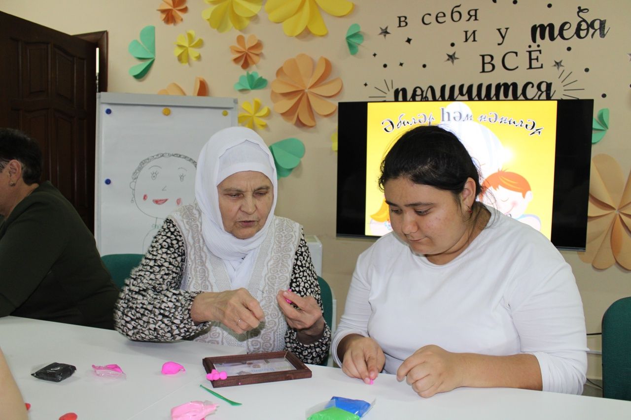 «Факел» клубына әбиләр һәм нәниләр җыелган