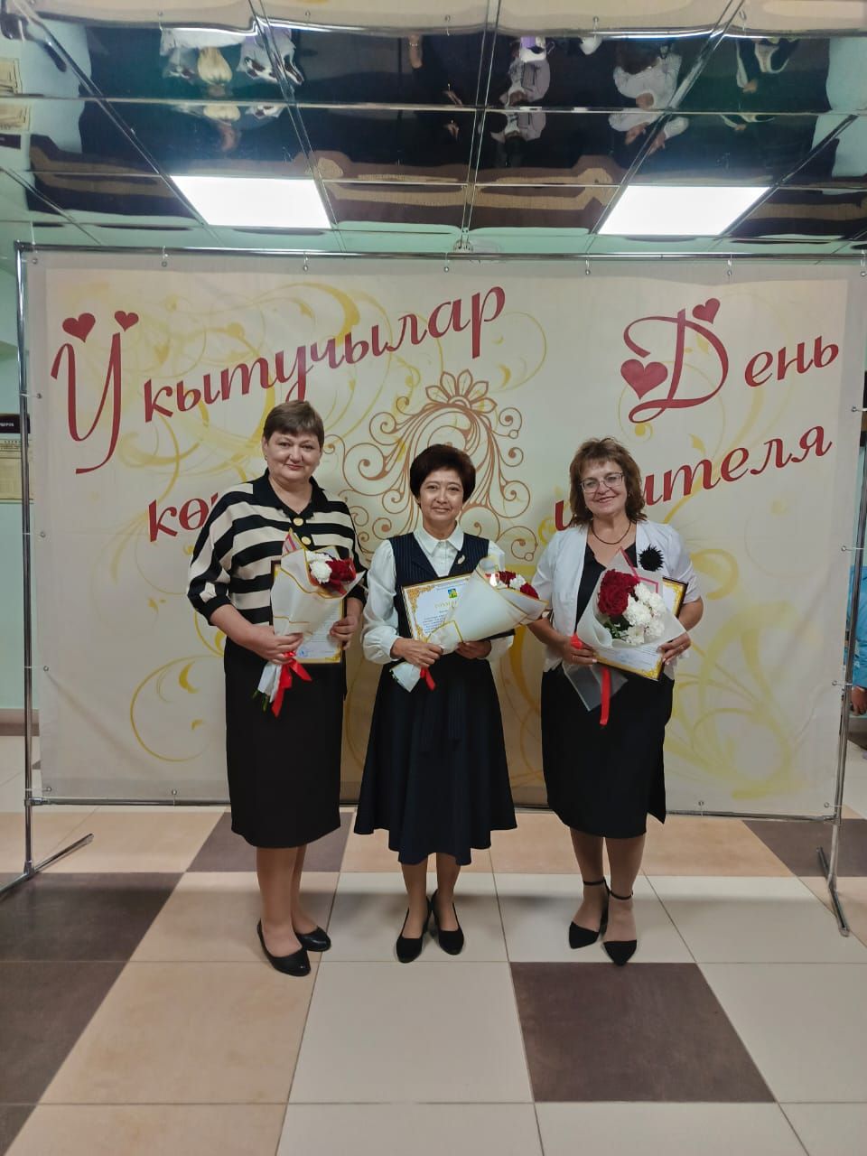 Зөлфидә Тлякова: «Балтачта тәрбиячеләр һәм укытучылар хөрмәтенә уздырылган бәйрәмнән шатлык, сөенеч белән кайттым»