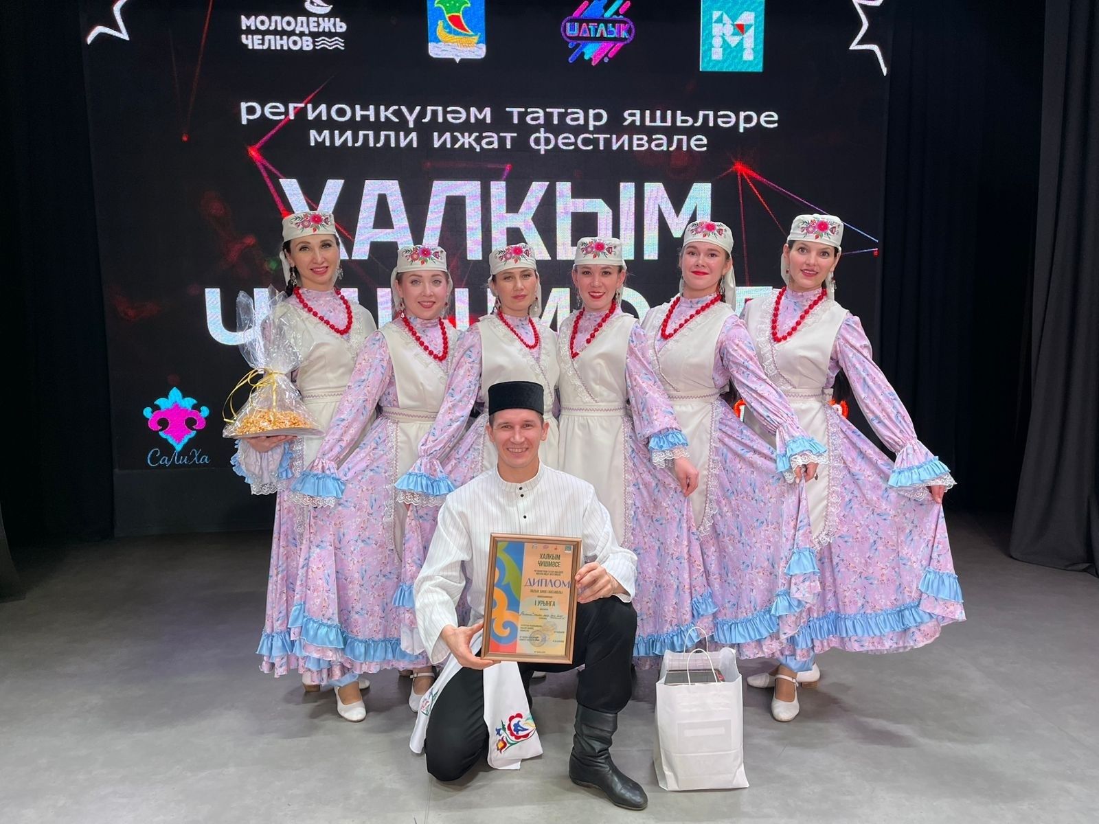 Балтачлылыр «Халкым чишмәсе» регионкүләм татар яшьләре милли иҗат фестиваленнән җиңү белән кайтты