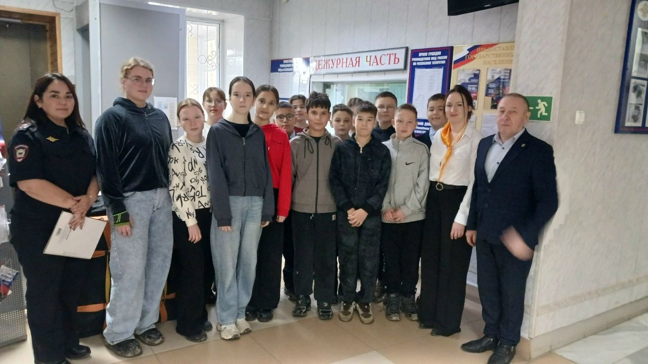 Карадуган гимназиясе укучылары өчен район эчке эшләр бүлегенә экскурсия оештырылды