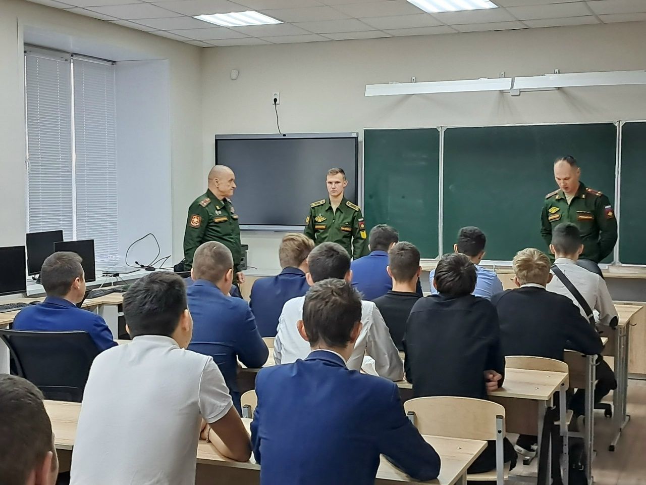 Арча аграр сәнәгать һөнәр көллиятенең икенче филиалында хәрби академиясе вәкилләре белән очрашу булды