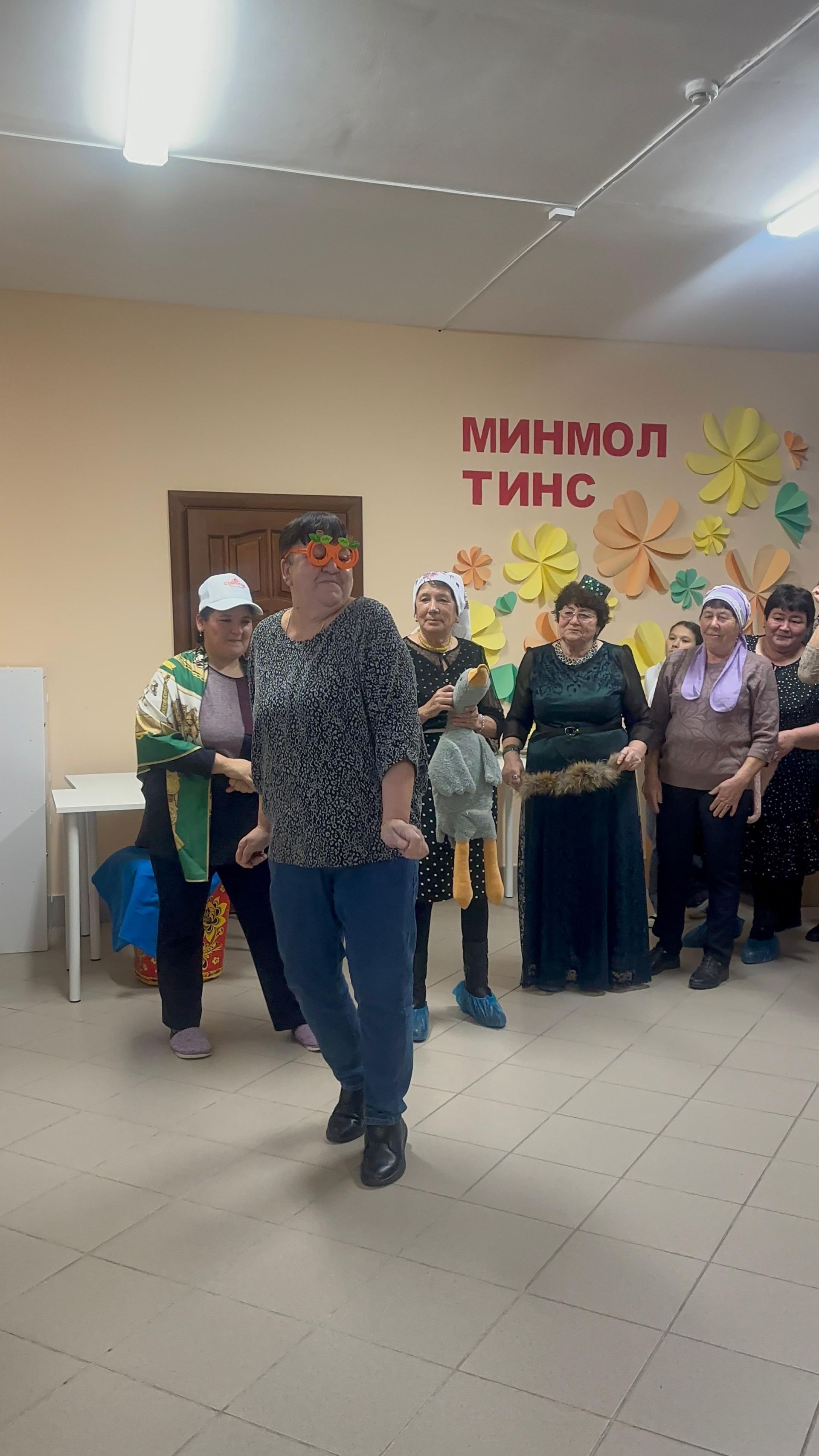 «Факел» клубында «Әниләрдә күңел җылысы» дип исемләнгән бәйрәм чарасы узды