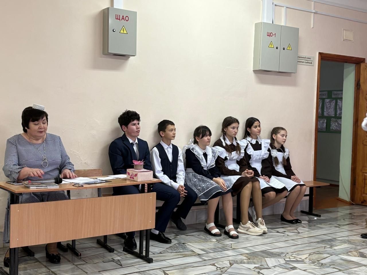 Куныр мәктәбендә Мәгъмүрә Хөрмәтуллина белән очрашу кичәсе узды