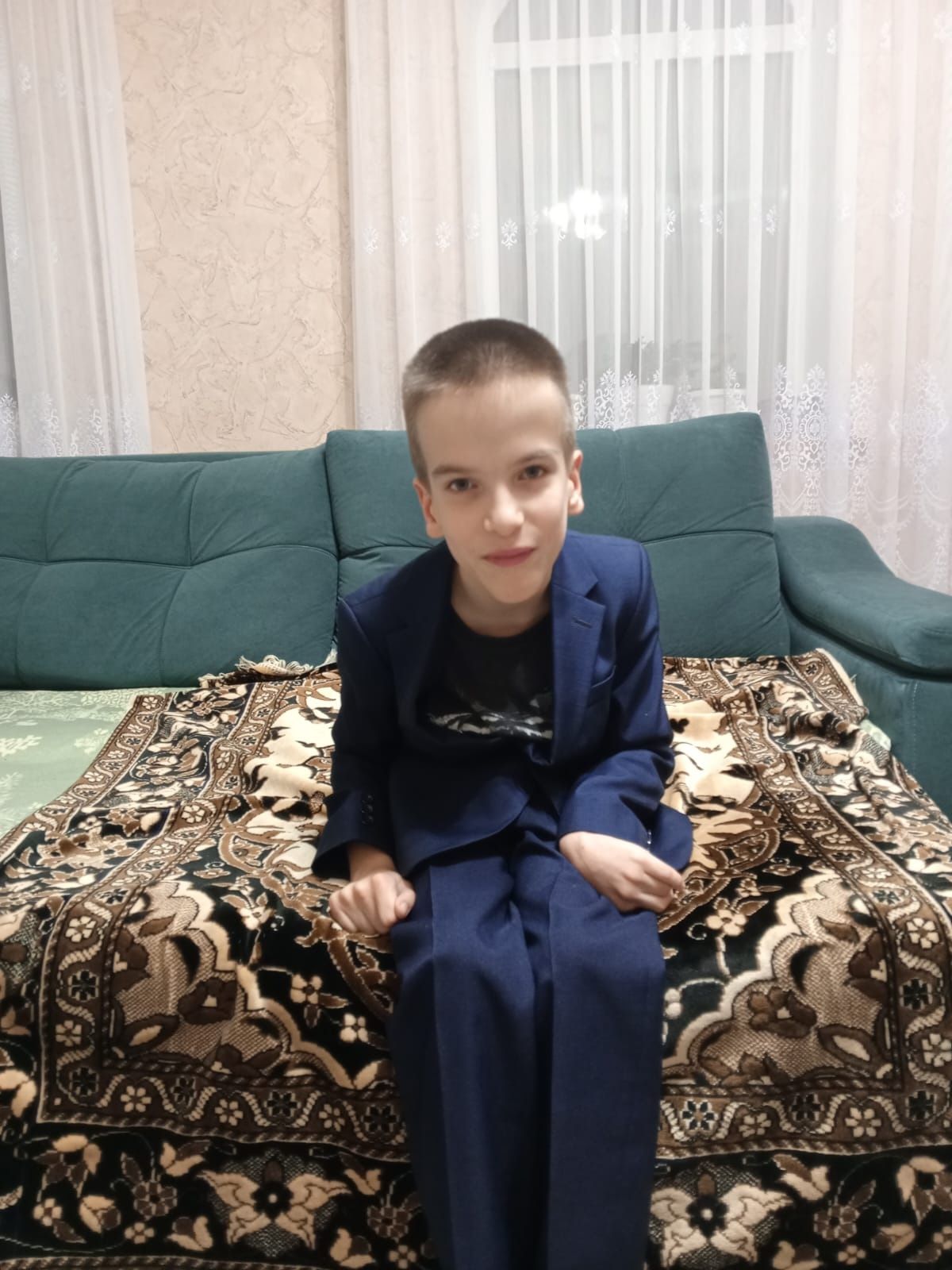 Балтач үзәк  хастаханәсе профсоюзы хезмәткәрләренең мөмкинлекләре чикләнгән балаларын бүләкләр белән куандырган