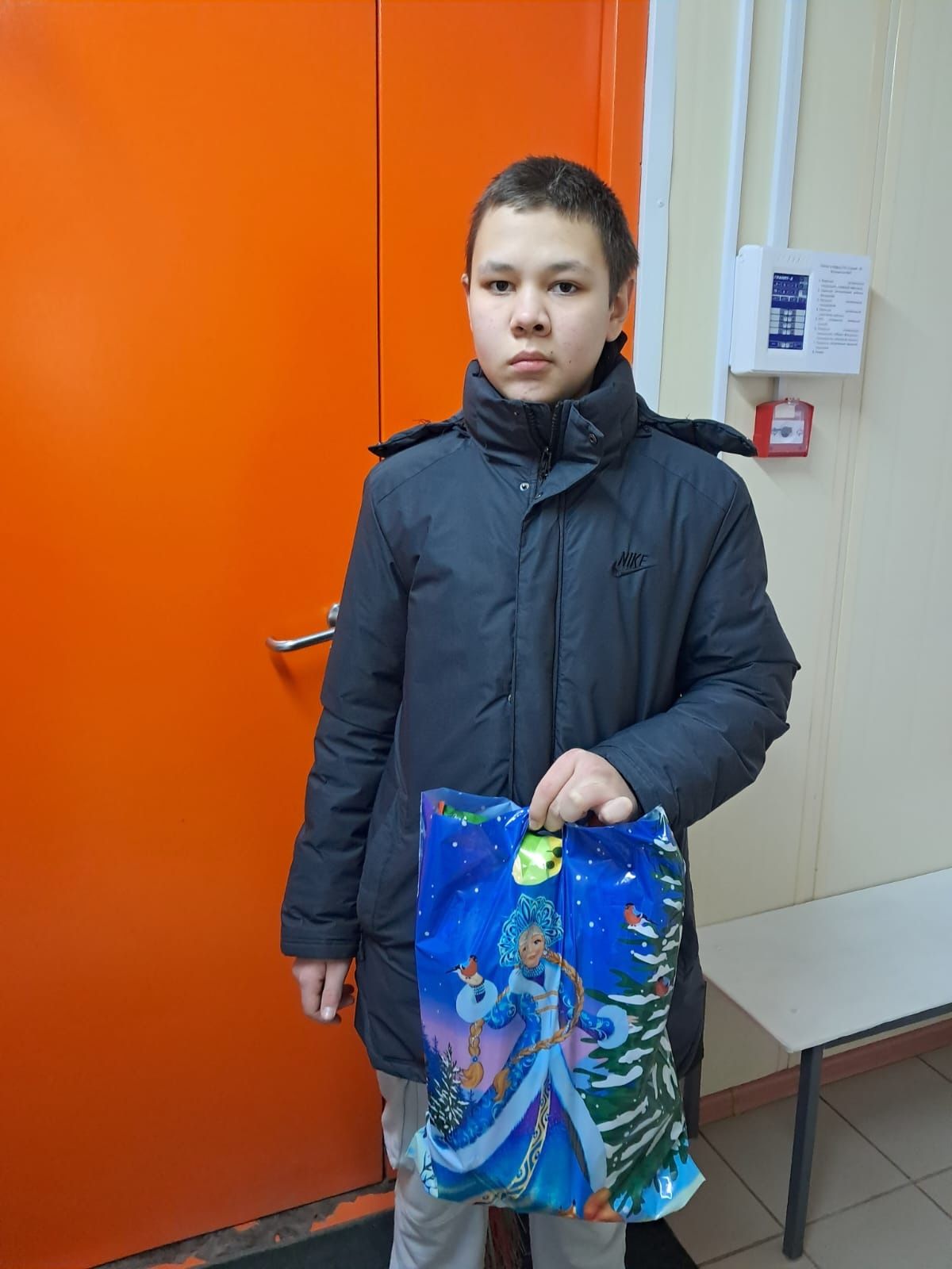 Балтач үзәк  хастаханәсе профсоюзы хезмәткәрләренең мөмкинлекләре чикләнгән балаларын бүләкләр белән куандырган