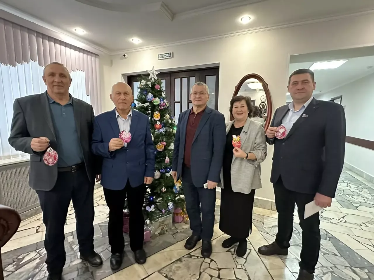 Балтачта җитәкчеләр «Теләкләр чыршысы» акциясенә кушылды