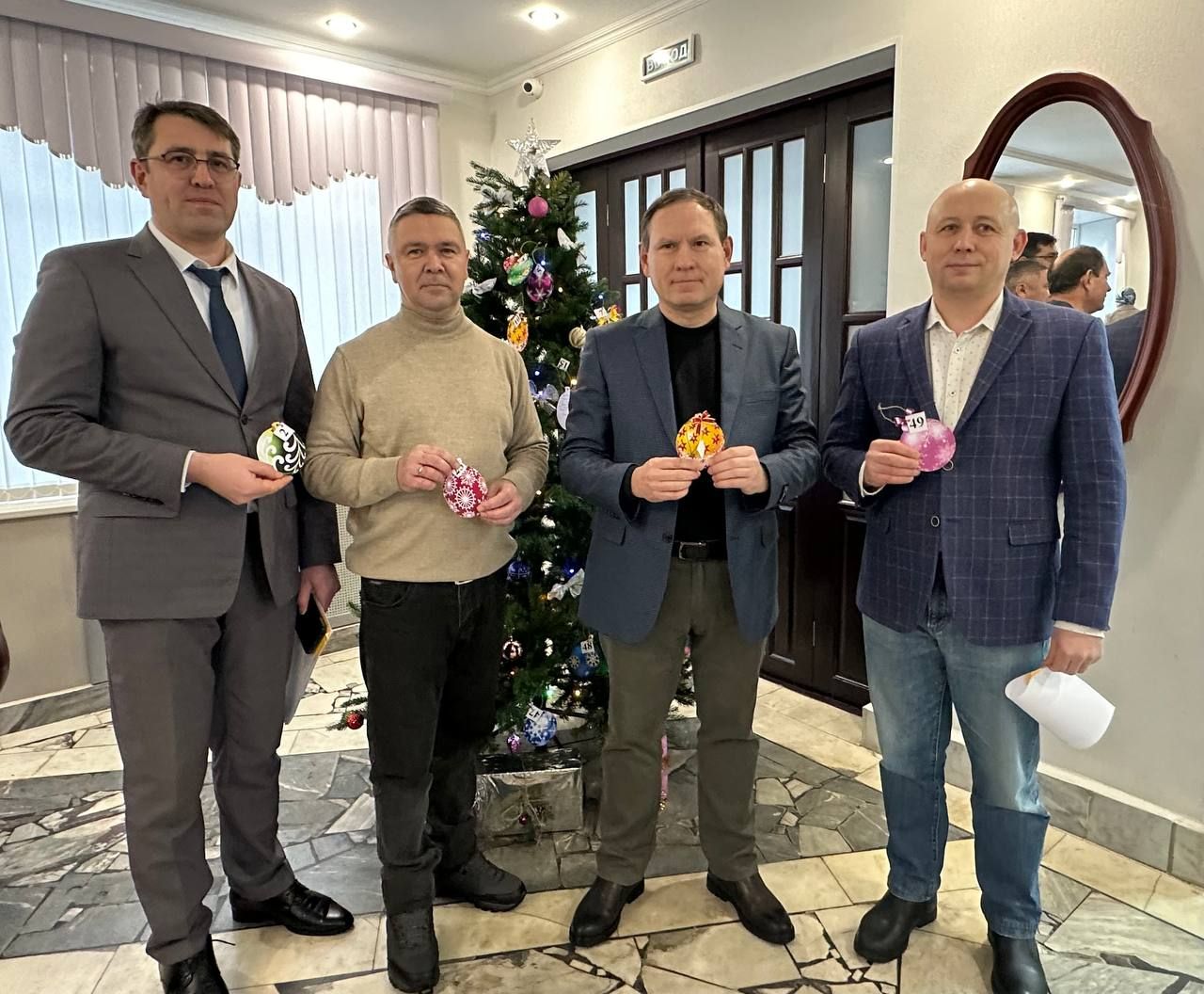 Балтачта җитәкчеләр «Теләкләр чыршысы» акциясенә кушылды