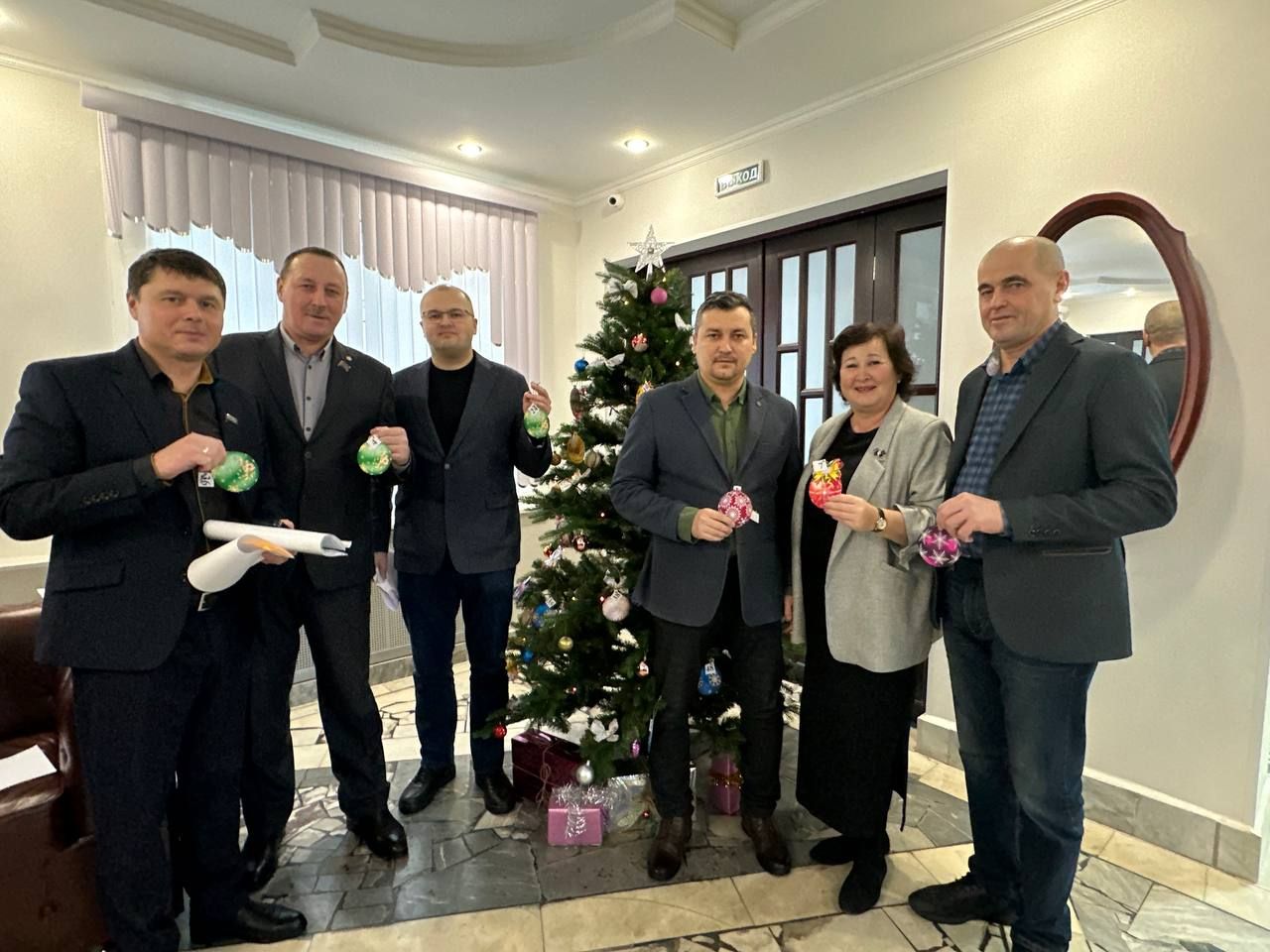 Балтачта җитәкчеләр «Теләкләр чыршысы» акциясенә кушылды