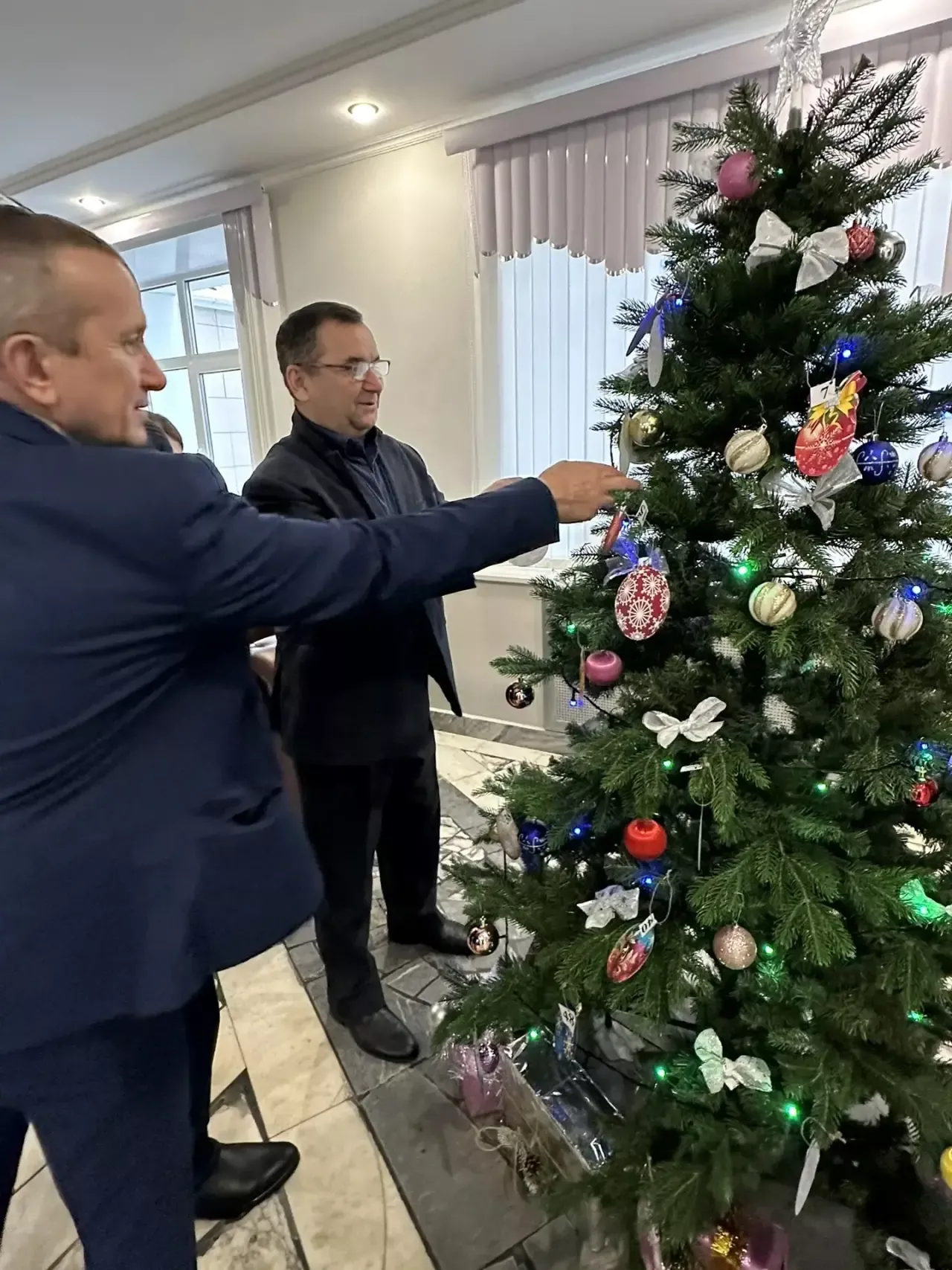 Балтачта җитәкчеләр «Теләкләр чыршысы» акциясенә кушылды