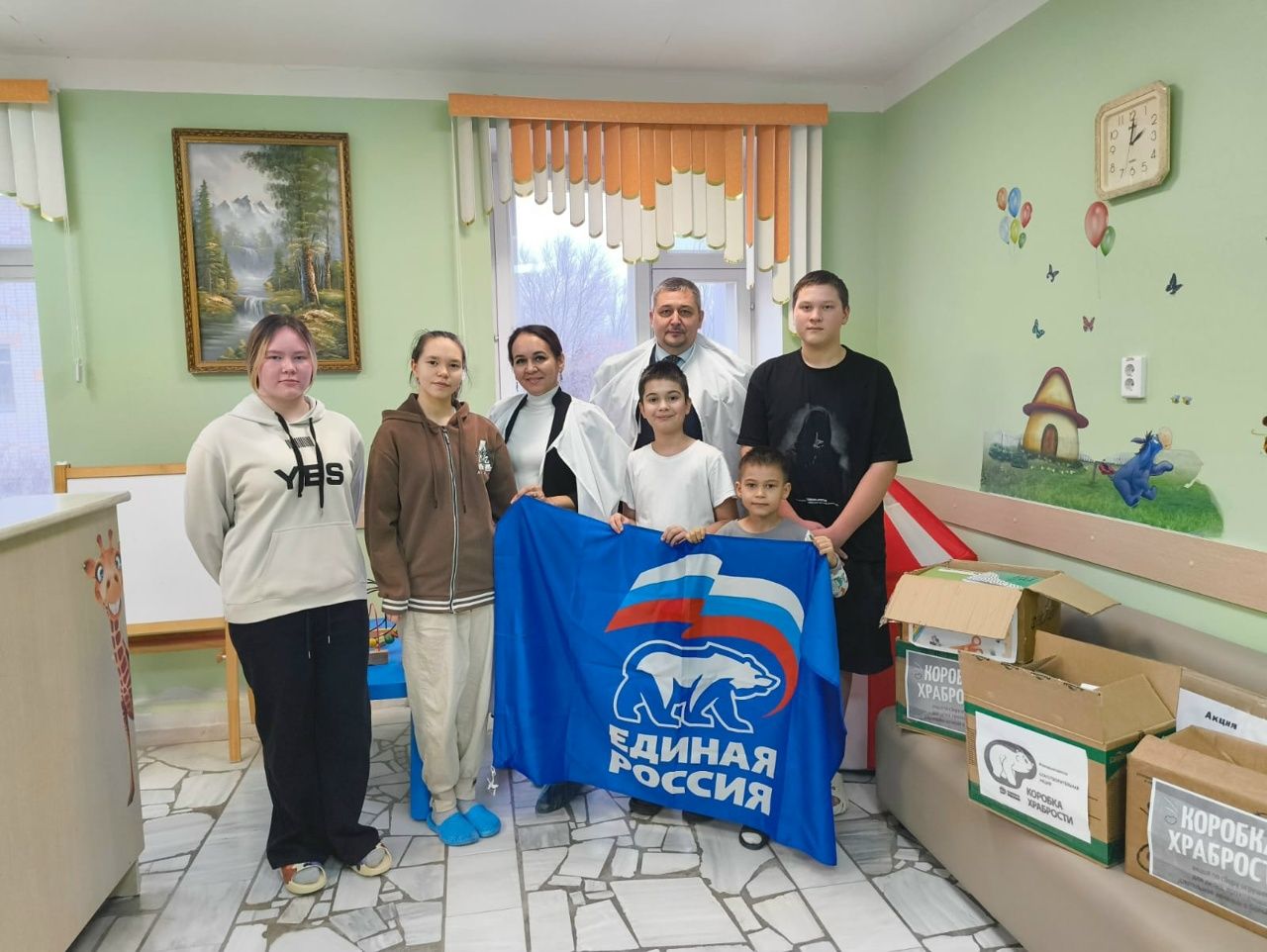 Балтач балалар поликлиникасының кечкенә пациентларына бүләкләр тапшырдылар