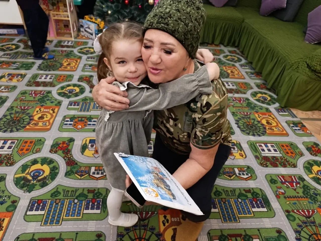 Волонтер Лена Вәлиева җитәкчелегендәге төркем кабат махсус хәрби операция зонасына барып кайтты