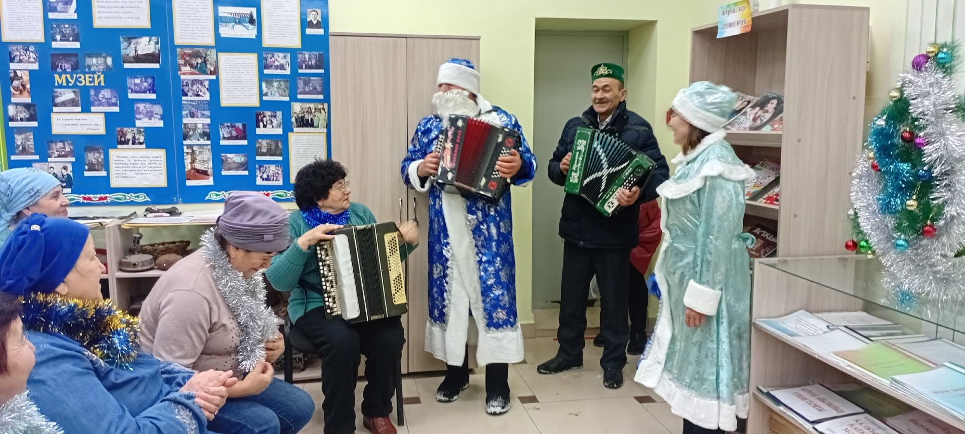 Борнак авыл китапханәсендә «Хуш киләсең, Яңа ел» исемле тамаша үткән