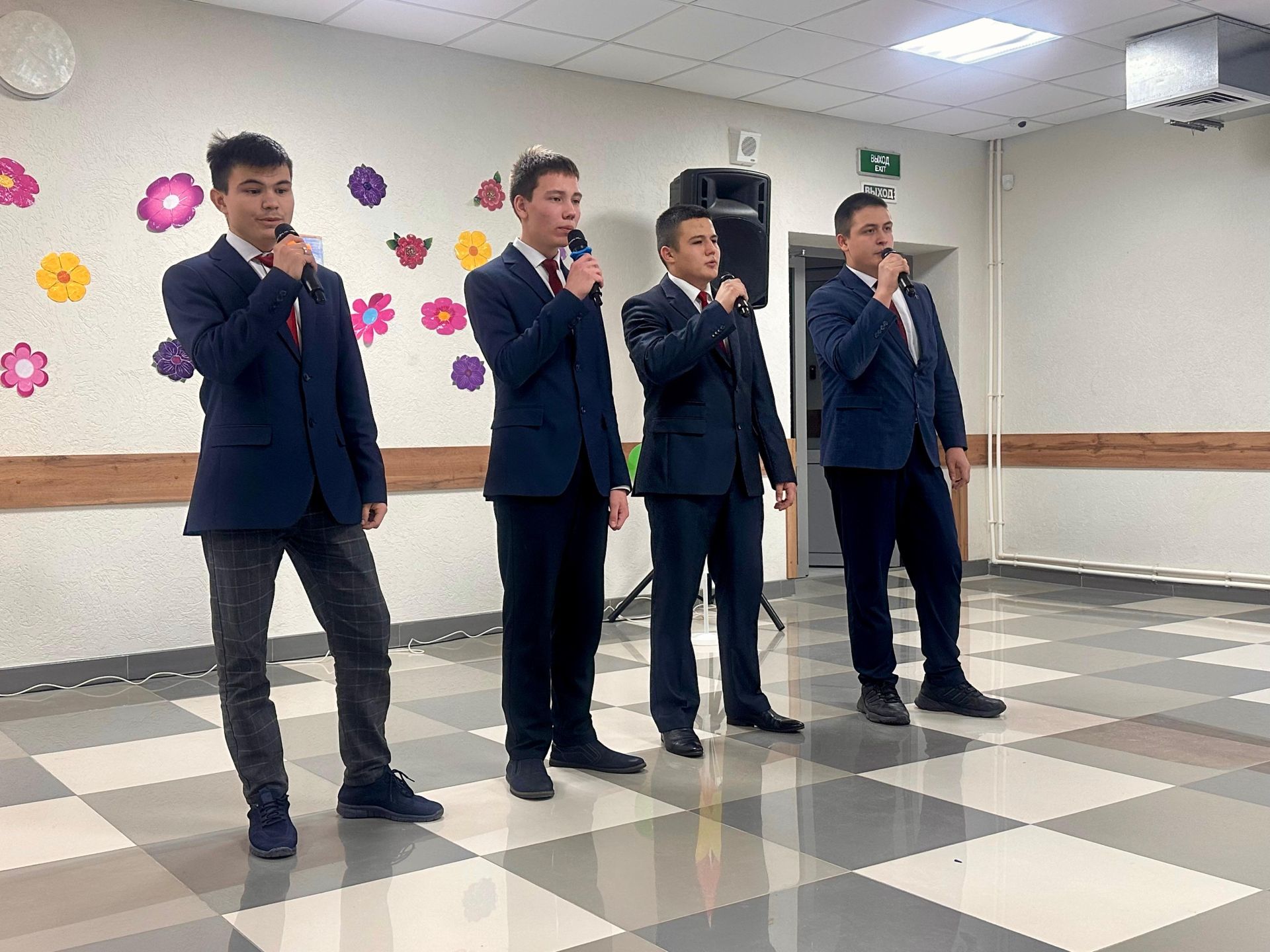 Арча аграр сәнәгать һөнәр көллиятенең икенче филиалында Әниләр бәйрәме узды