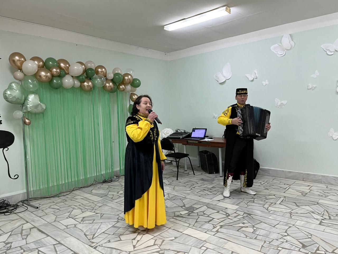 Арбор үзешчәннәре «Наз»да кунакта