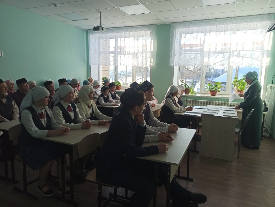 Кенә мәктәбендә «Заманча мәктәптә гражданлык һәм ватанпәрвәрлек тәрбияләү» темасына районара семинар уздырылды