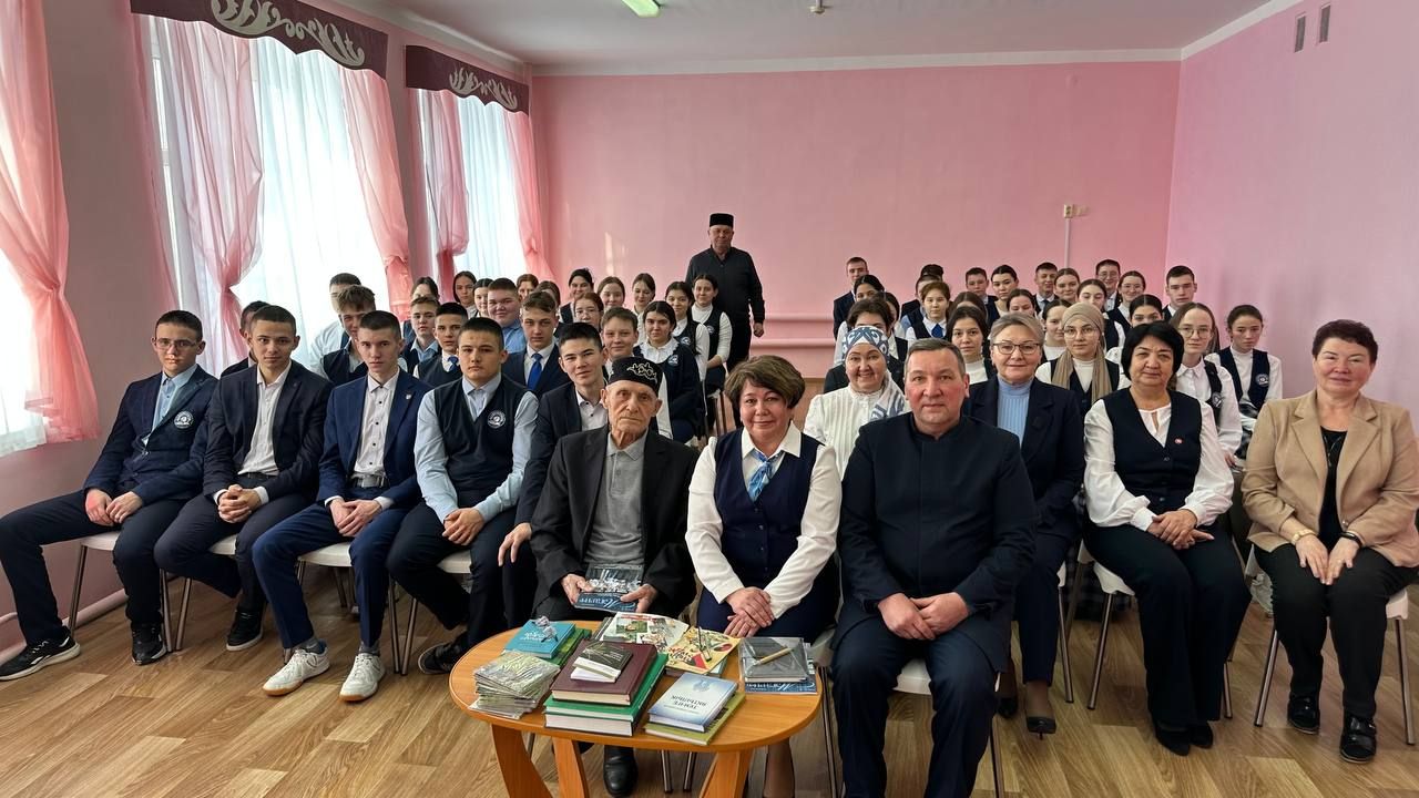 Норма мәктәбендә туган телебезнең кадере, аны саклау һәм кулланыш даирәсен арттыру турында сөйләштеләр