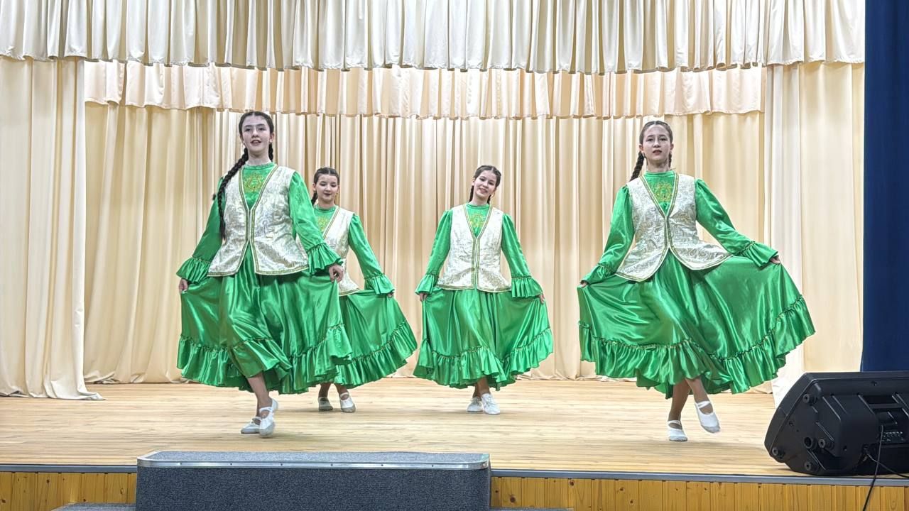 Авылны гөрләтәләр