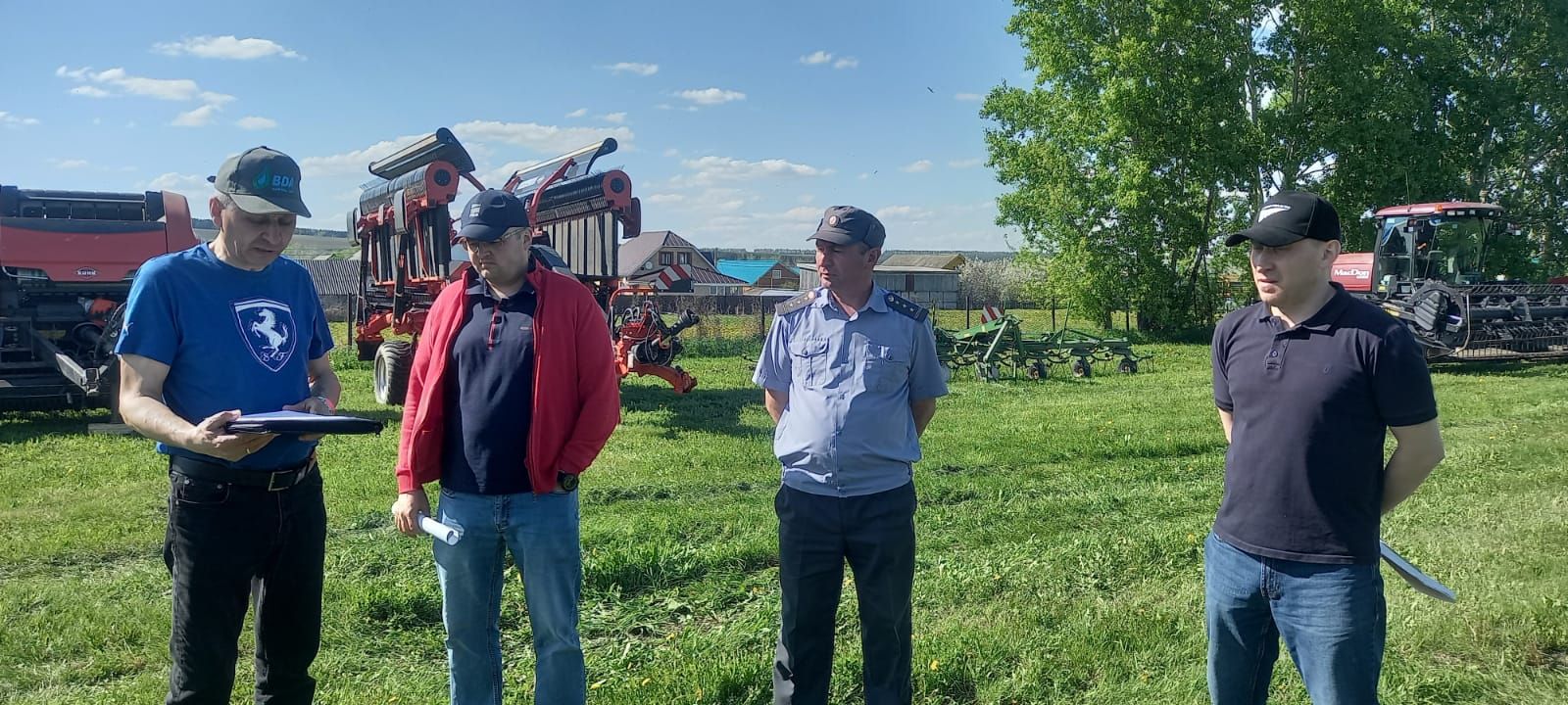 «Татарстан» терлек азыгы хәзерләү кампаниясенә техника һәм агрегатларны әзерләп куйганнар