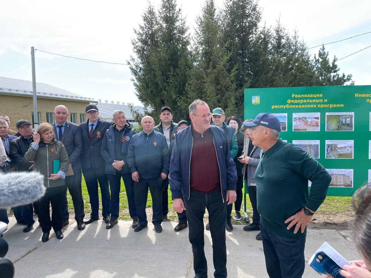 Миңнеханов Балтач районы кырларын карады һәм терлекчелек фермасында булды