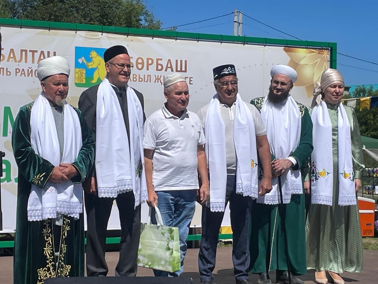 Бөрбашта мөселман балалар Сабан туе узды