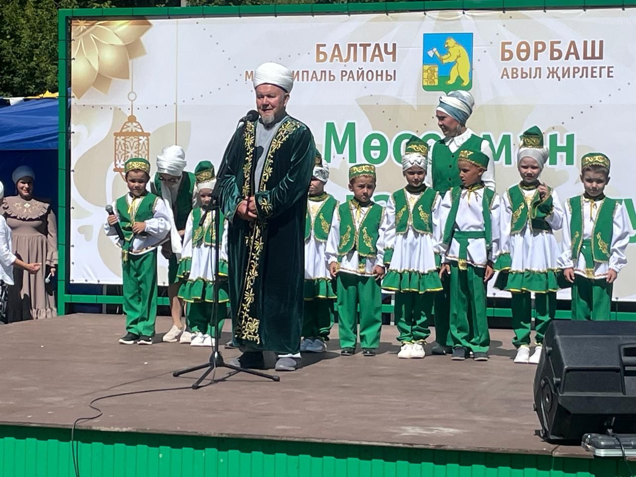 Бөрбашта мөселман балалар Сабан туе узды