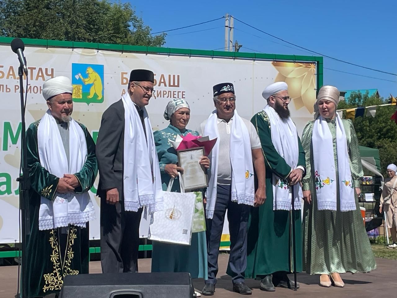 Бөрбашта мөселман балалар Сабан туе узды