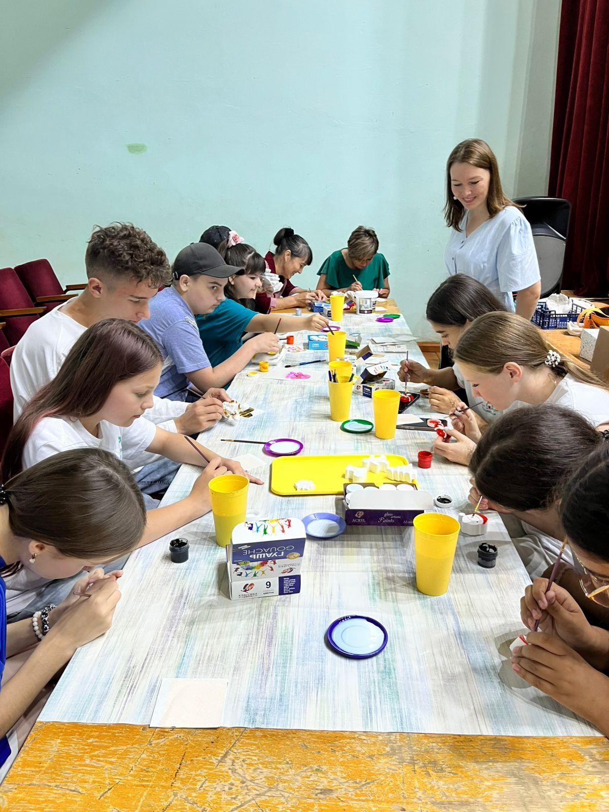 «Факел»  хезмәткәрләре мөмкинлекләре чикле балалар, аларның ата-аналары өчен чара уздырды