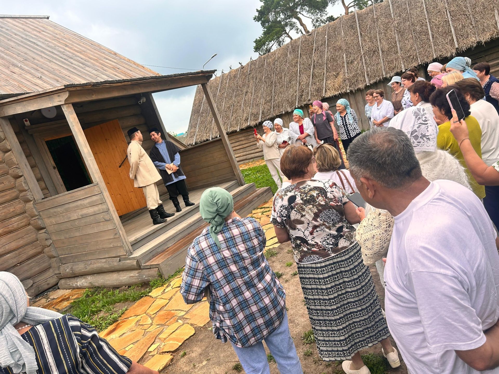 Балтач хастаханәсе ветераннары Тукай-Кырлайда экскурсиядә булды
