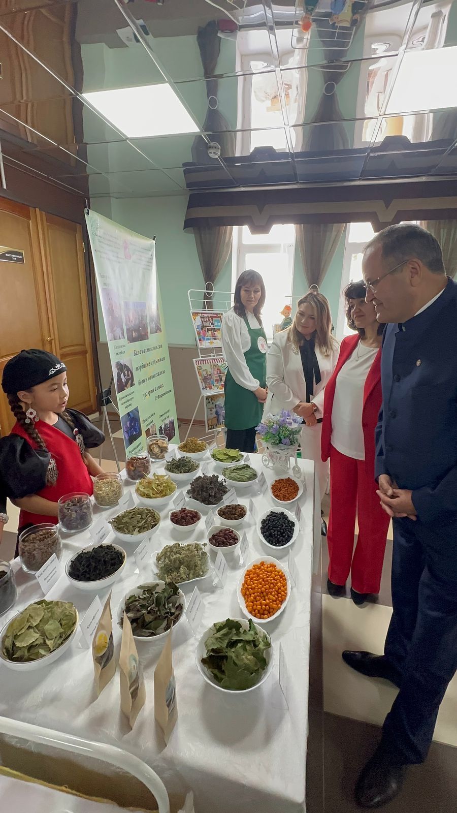 Балтачта белем һәм тәрбия бирү учреждениеләренең һөнәри юнәлеш буенча күргәзмәсе тәкъдим ителде