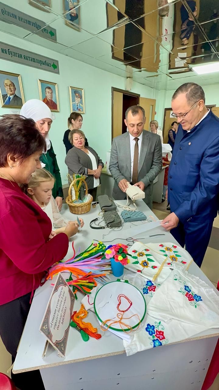 Балтачта белем һәм тәрбия бирү учреждениеләренең һөнәри юнәлеш буенча күргәзмәсе тәкъдим ителде