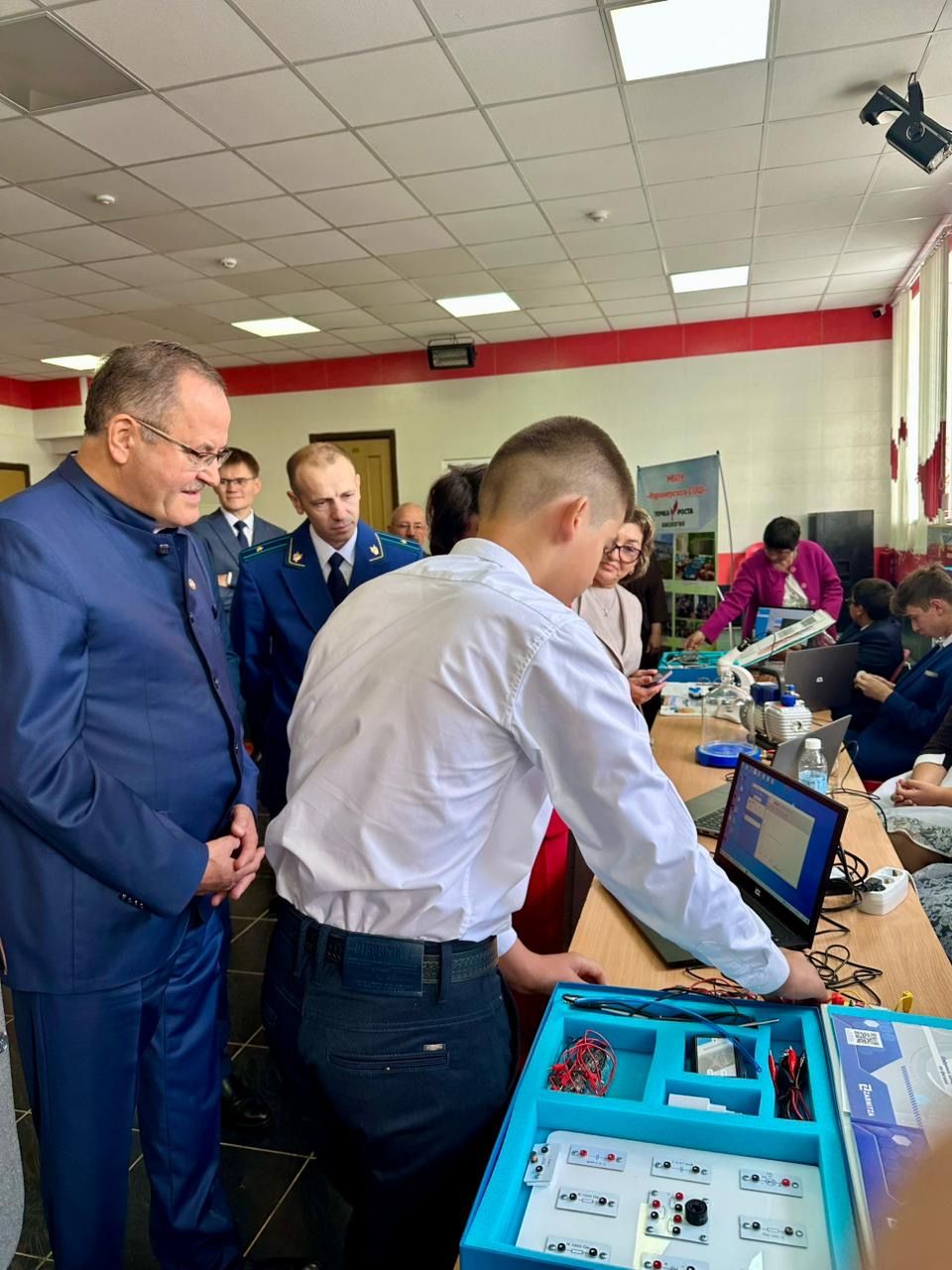 Балтачта белем һәм тәрбия бирү учреждениеләренең һөнәри юнәлеш буенча күргәзмәсе тәкъдим ителде