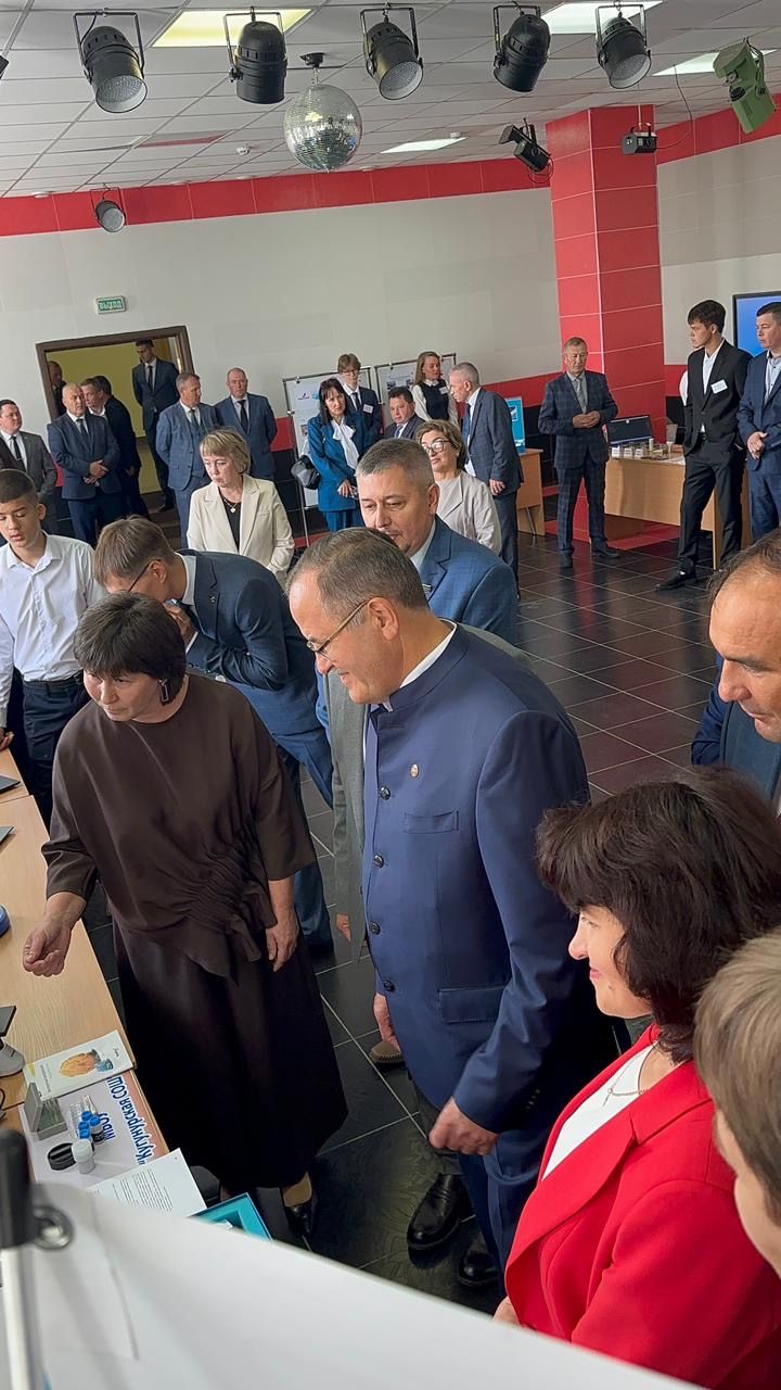 Балтачта белем һәм тәрбия бирү учреждениеләренең һөнәри юнәлеш буенча күргәзмәсе тәкъдим ителде