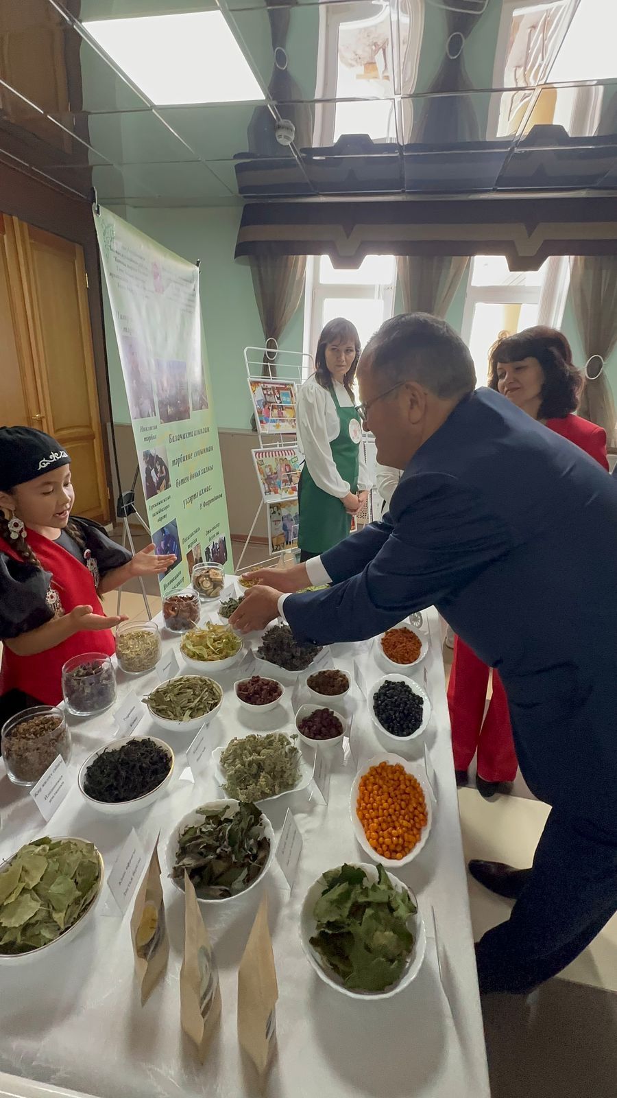 Балтачта белем һәм тәрбия бирү учреждениеләренең һөнәри юнәлеш буенча күргәзмәсе тәкъдим ителде