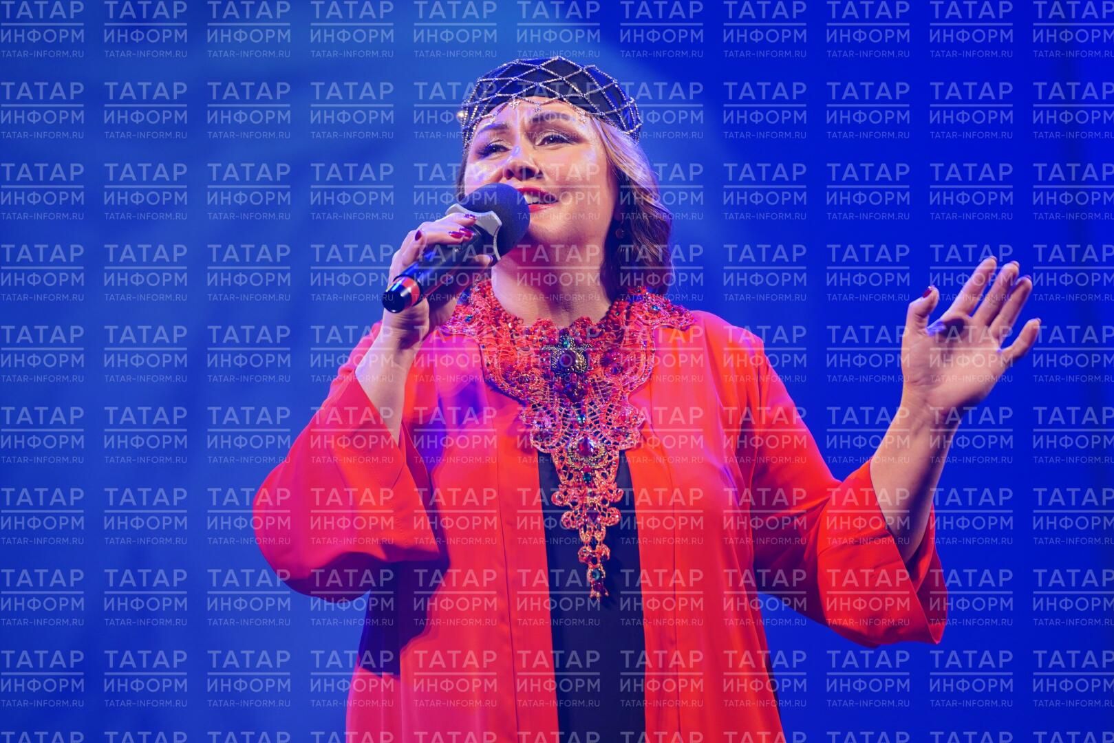Лилия Муллагалиева үзенә атап җыр яздыра