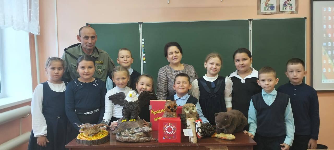 «Балтач» дәүләт тыюлыгы хезмәткәрләре  Көшкәтбаш мәктәбендә булып укучылар белән очрашты