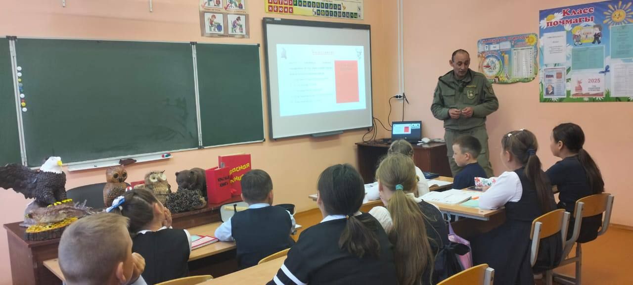«Балтач» дәүләт тыюлыгы хезмәткәрләре  Көшкәтбаш мәктәбендә булып укучылар белән очрашты