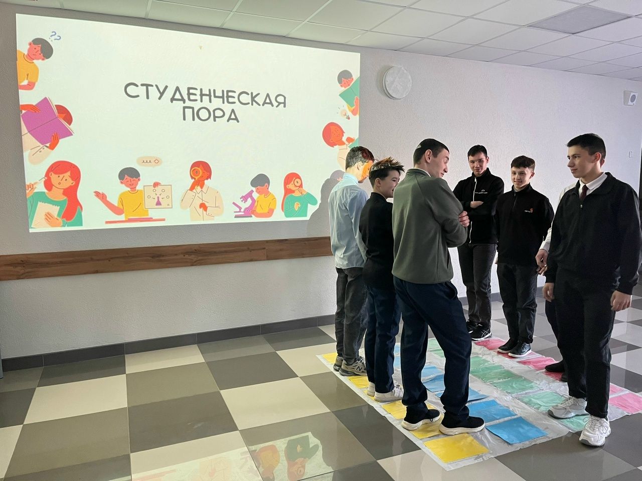 Арча агросәнәгать һөнәри көллиятенең икенче филиалында студентлар өчен мавыктыргыч күңел ачу чарасы узды