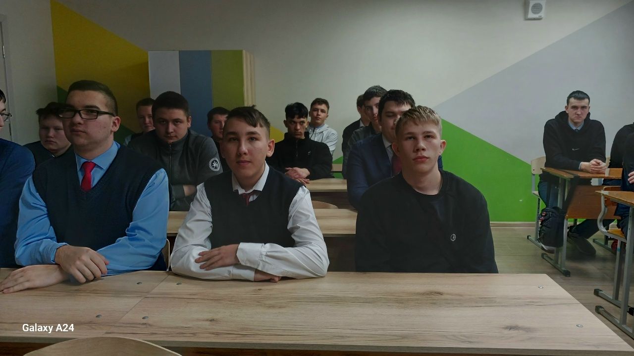 «Форпост» үзәге җитәкче Арча аграр-сәнәгать һөнәр көллиятенең 2нче филиалы студентлары белән очрашты