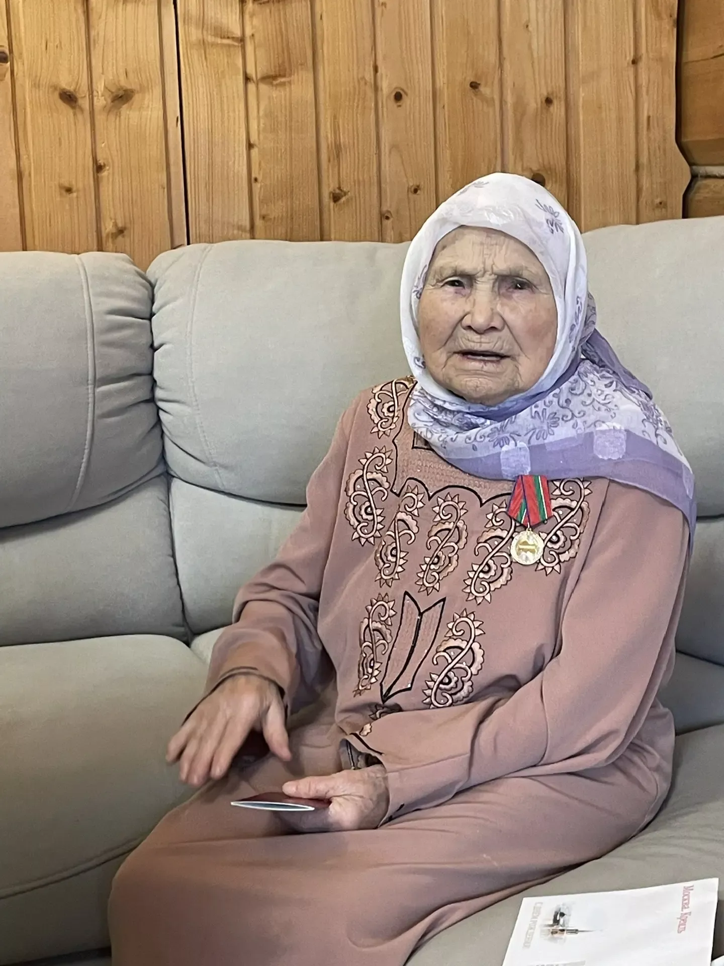 Мөхтәрәм мөгаллимә Мөнҗия Гариповага  95 яшь тулды