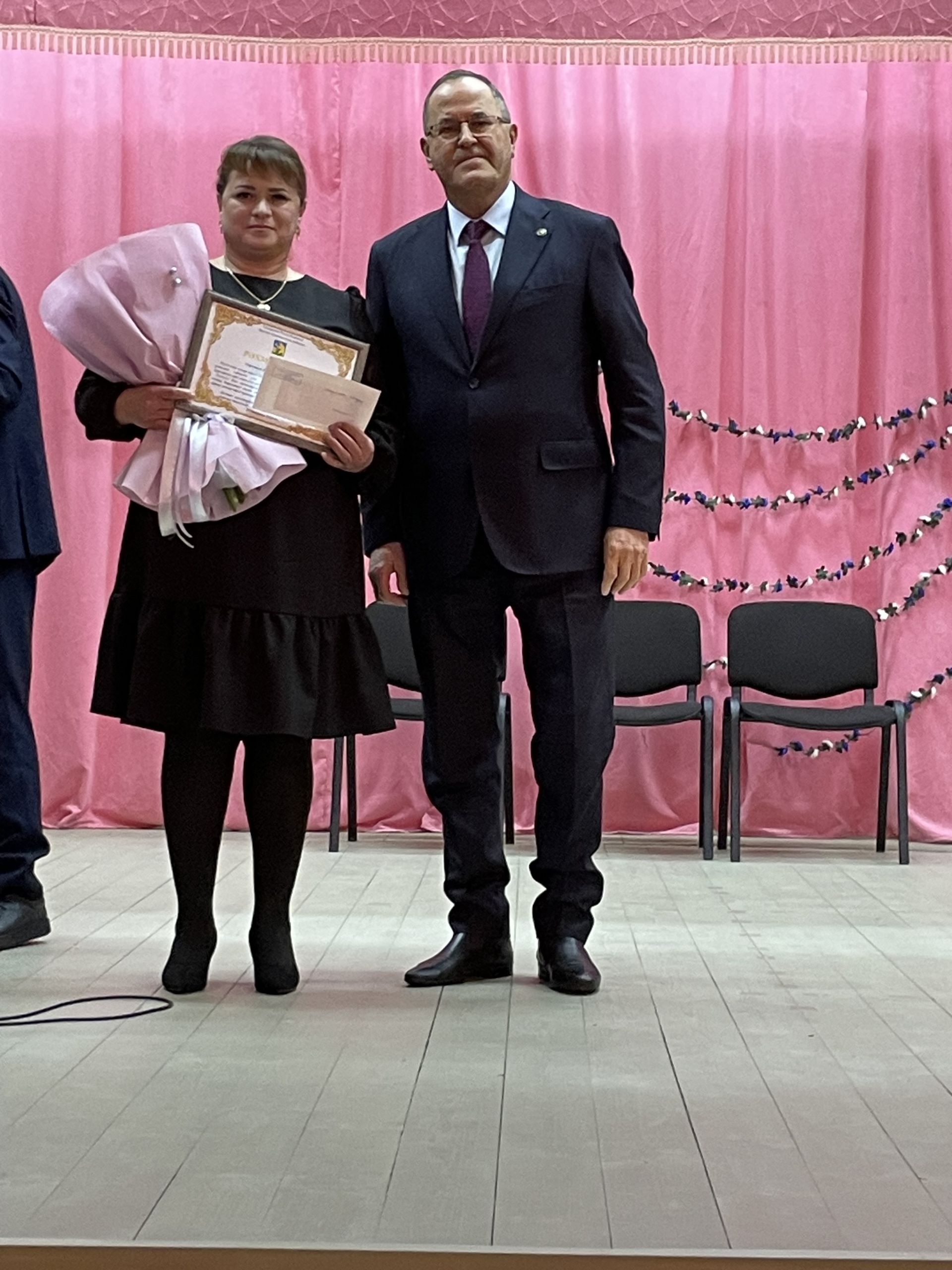 Маяк булып янар өчен