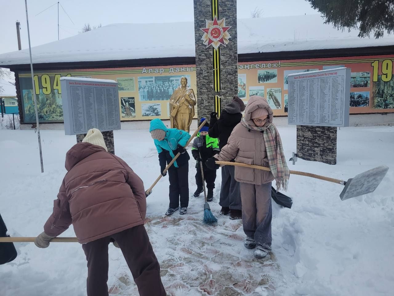 Нөнәгәр укучыларының каникуллары файдалы да, саваплы да уза