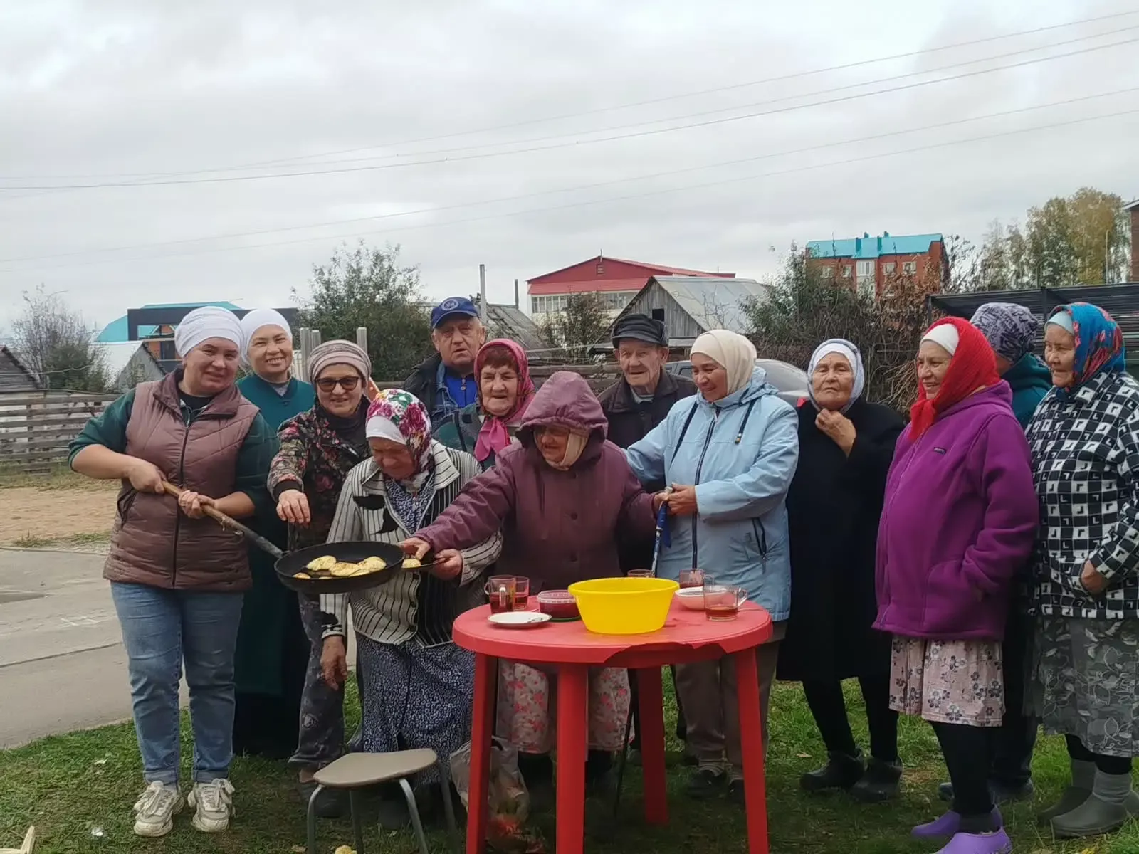 Рания СМУ өлкәннәрен сөендергән
