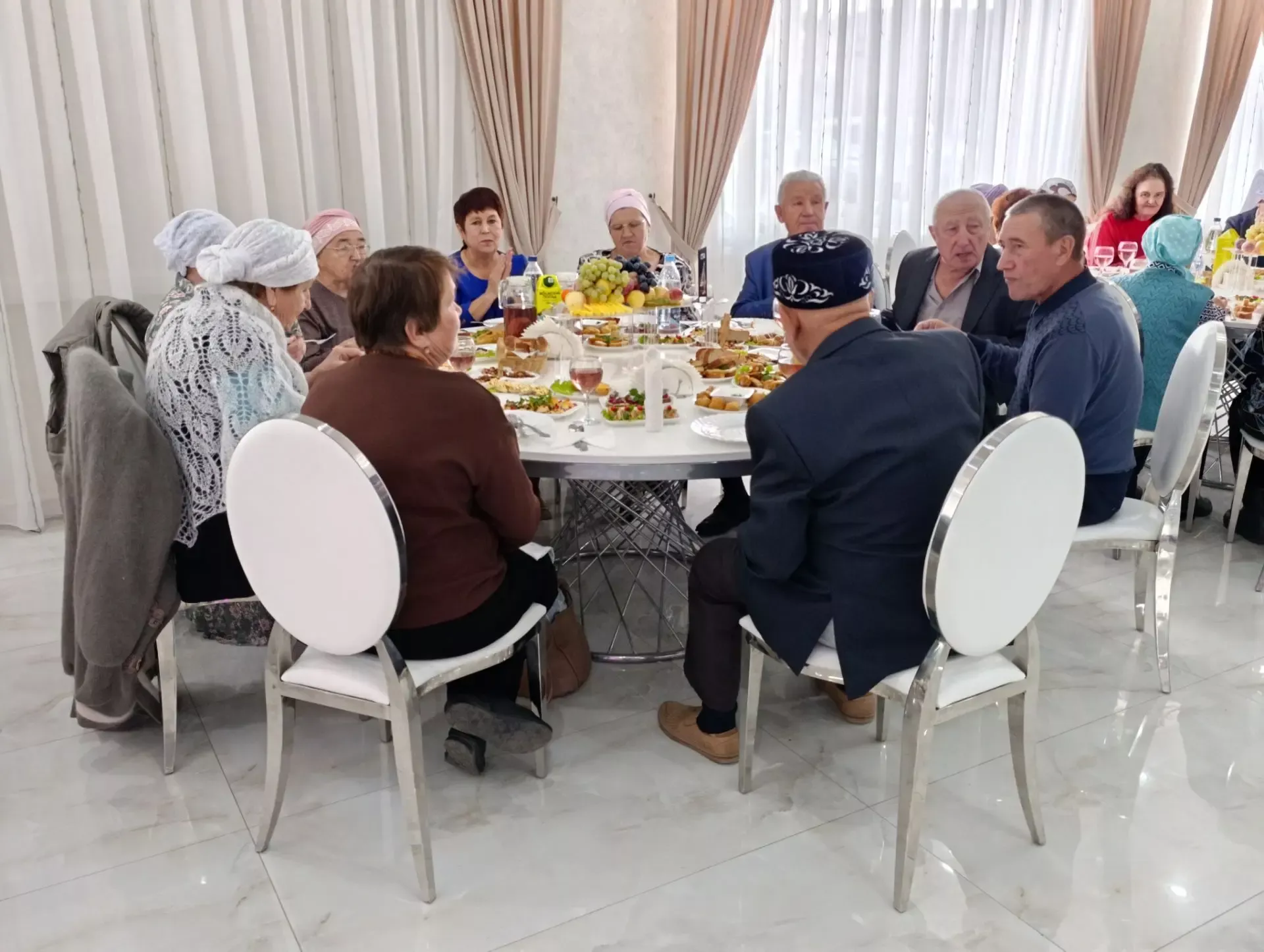 Балтач районы ветеринария берләшмәсендә өлкәннәргә хөрмәт белән карыйлар