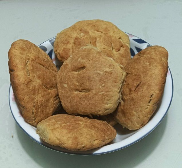 Гөлзифа Нәҗипова сабый чакларын искә төшереп каты күмәч пешергән